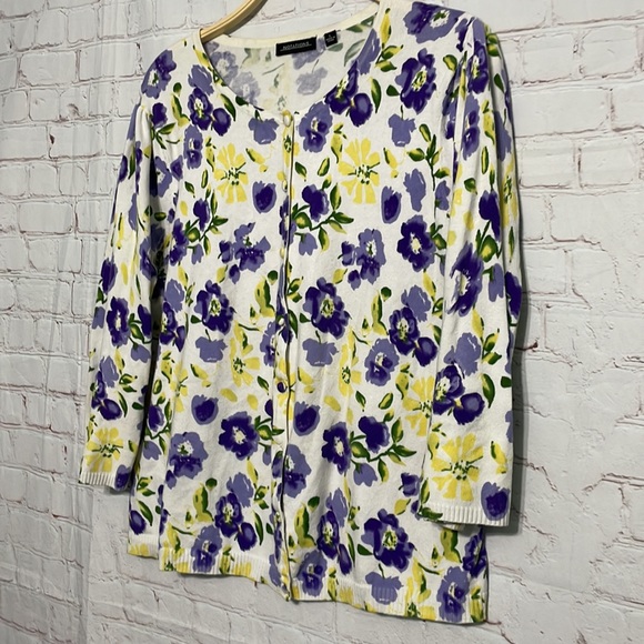 Notations floral scoop neck cardigan - Picture 2 of 7
